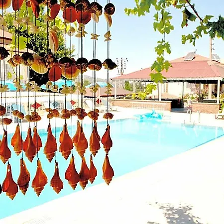 Cennet Hotel 3*