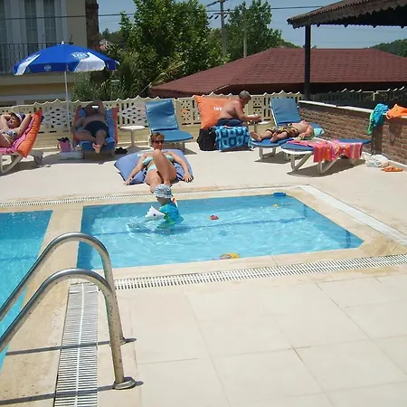 Cennet Hotel 3*